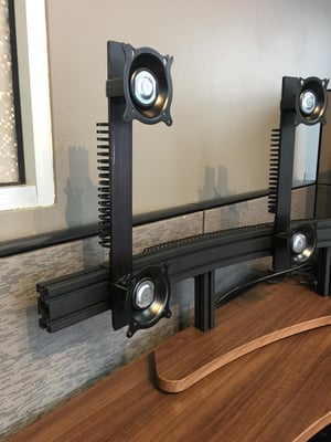 Xybix QuickStack Xybix QuickStack Monitor Mounting