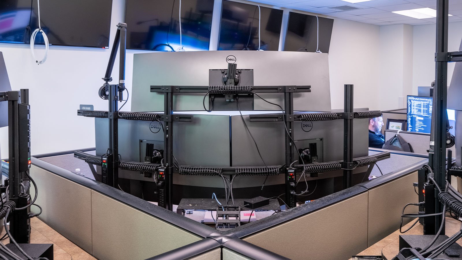 Amaren Control Room Photo 7