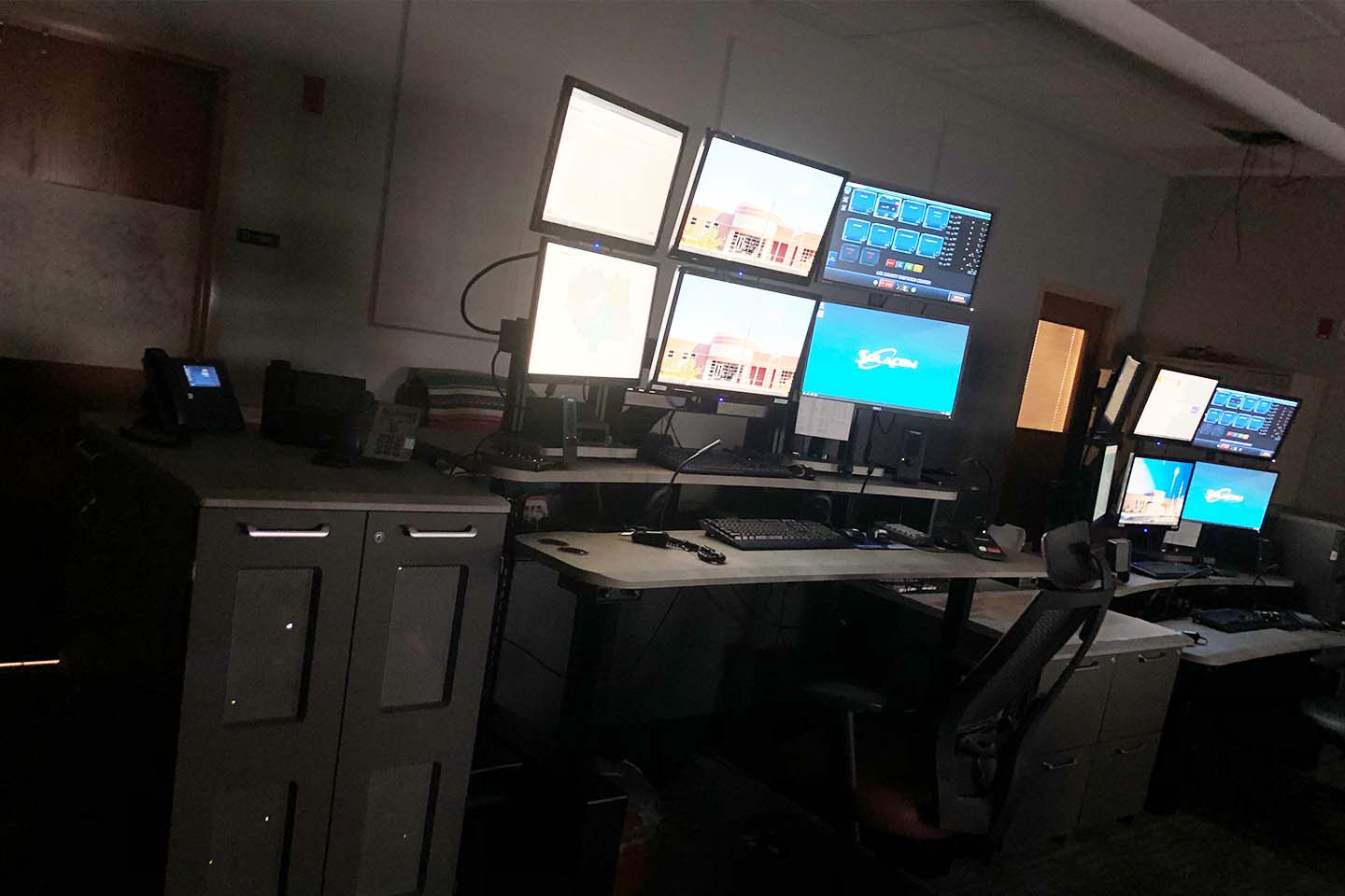 Lee County Console Image 1